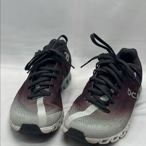 Purple and Gray On Running Cloud Cloudflow Running Shoes